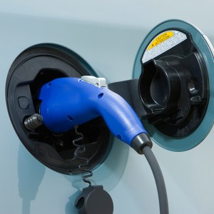 2012_Toyota_Prius_Plugin_020