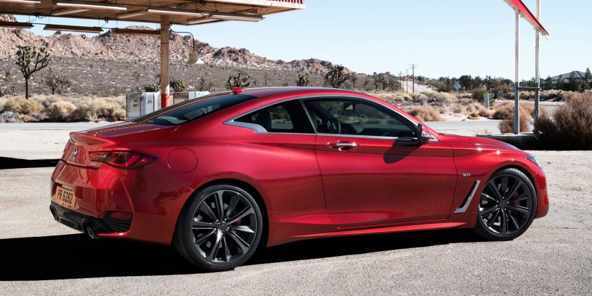 2017-Infiniti-Q60-2