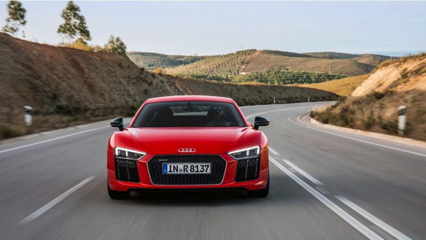 news-2017-r8-coupe-v10-plus-5